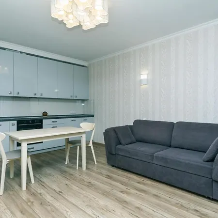 Лучшая Квартира В Броварах Brovary Exterior photo